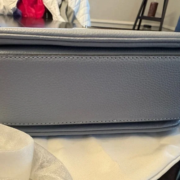 🩵 Coach Cassie Crossbody Bag 19 (in Excellent Used Condition )! 🩵 - Picture 11 of 17